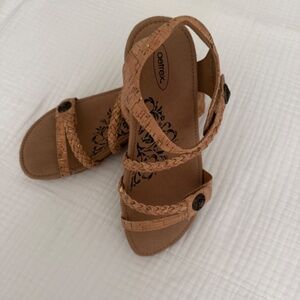 AETREX women's jillian braided quarter strap sandal Cork NEW IN BOX